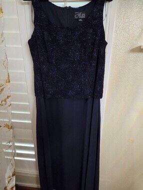 Elegant Navy Sleeveless Shimmery Evening Dress, Size 14W